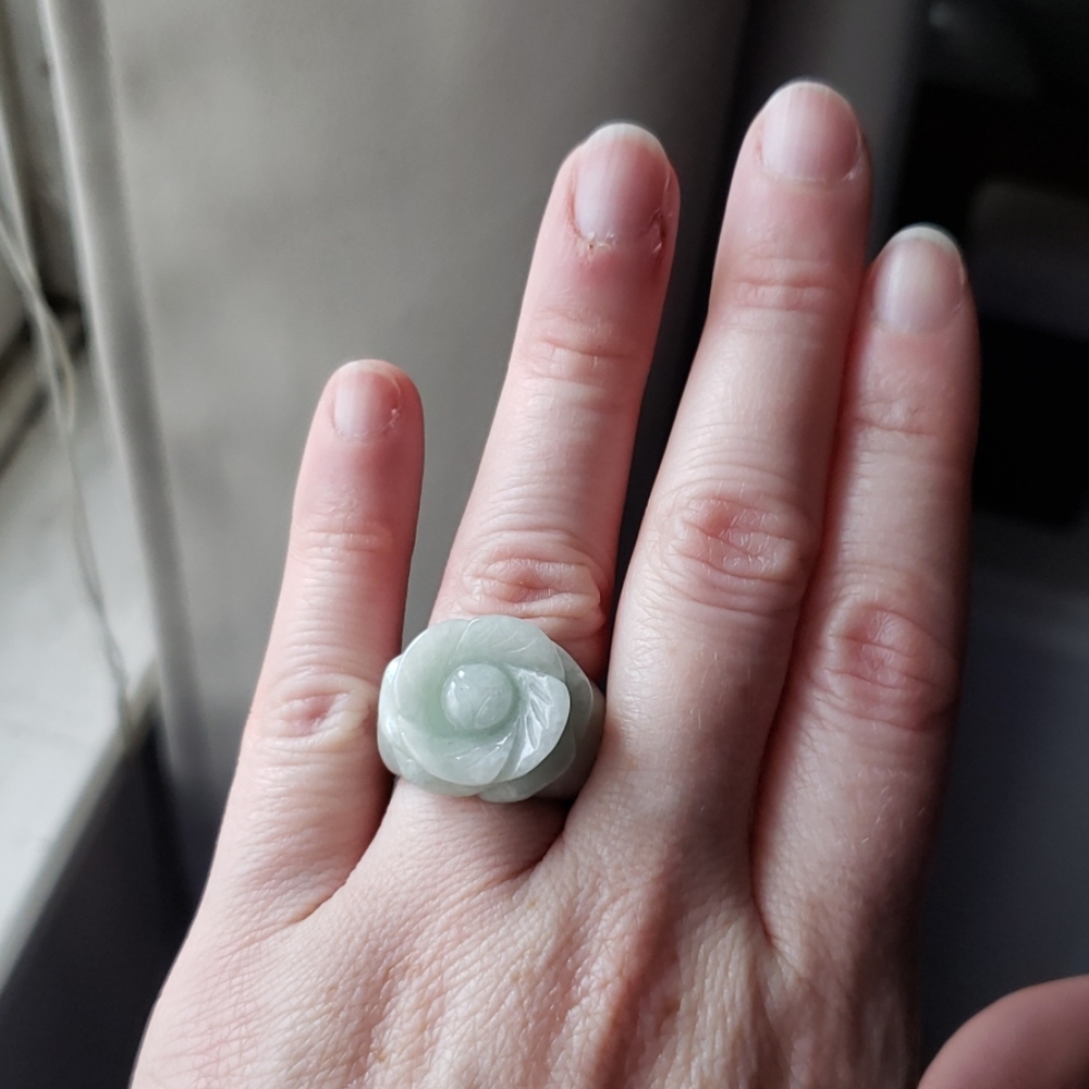 Jade flower ring